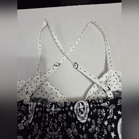 Marvel Juniors Black and White Captain America Patterned Dress EUC S - Picture 5 of 12